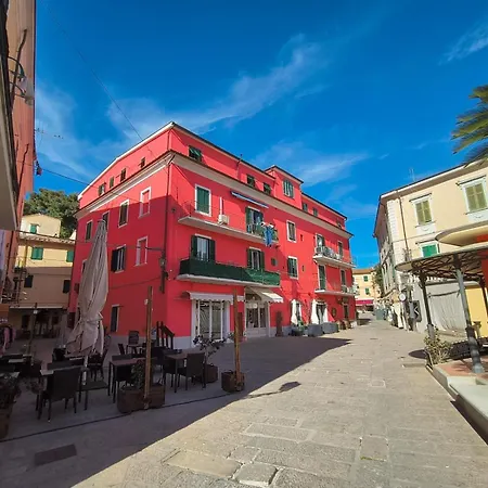Cavour - Goelba * Porto Azzurro